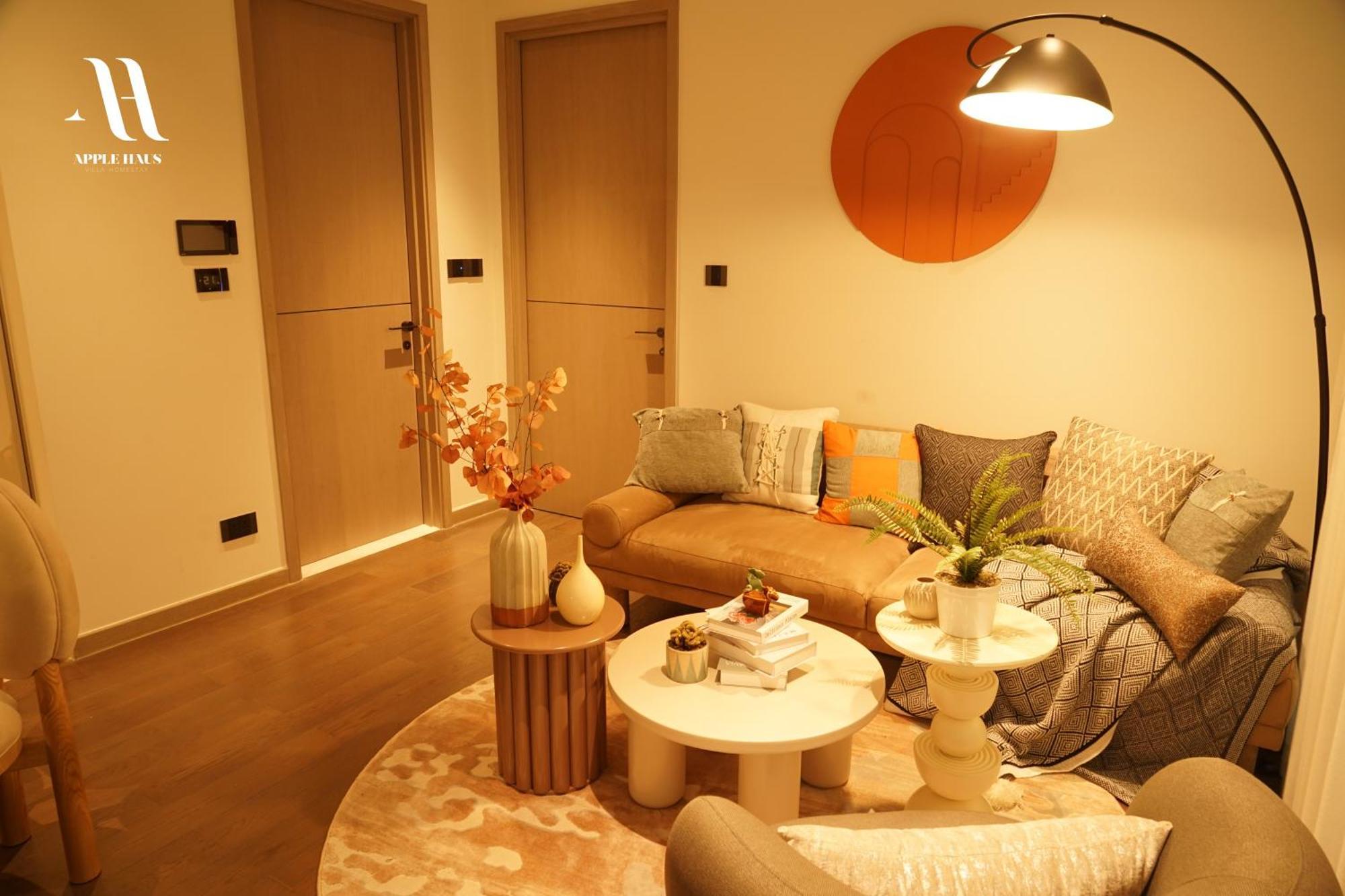 Signature With Staycation By Apple Haus *