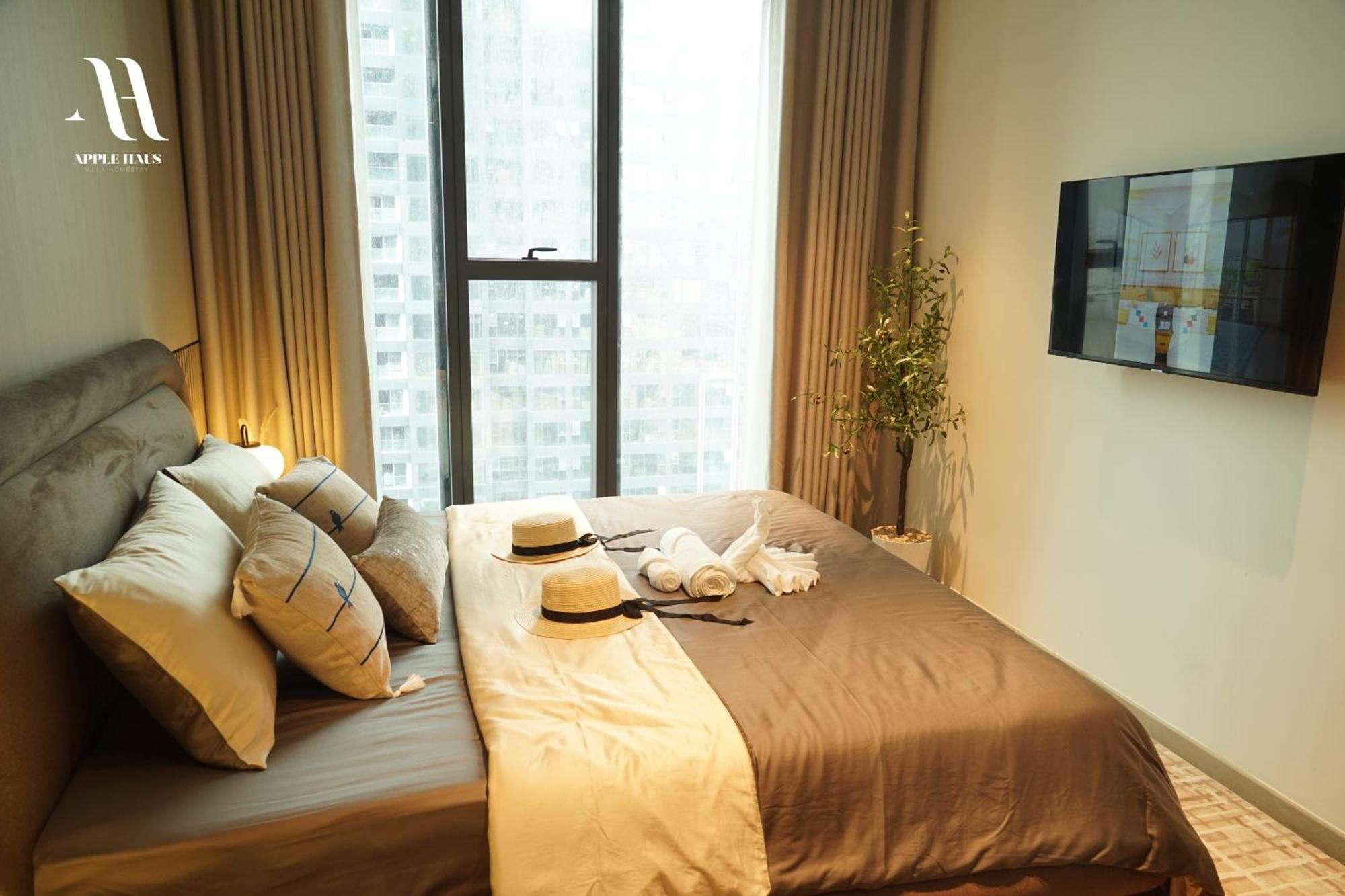Signature With Staycation By Apple Haus