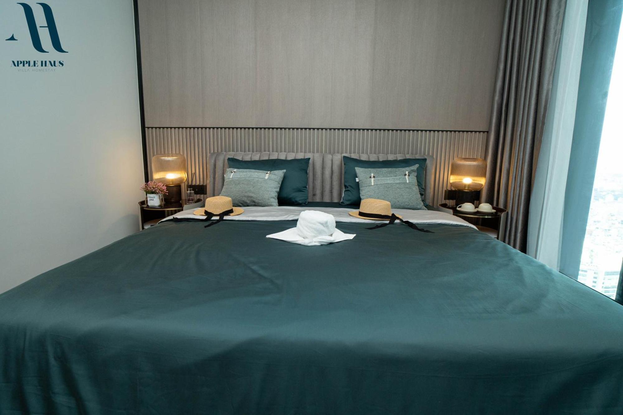 Signature With Staycation By Apple Haus * Hô Chi Minh-Ville